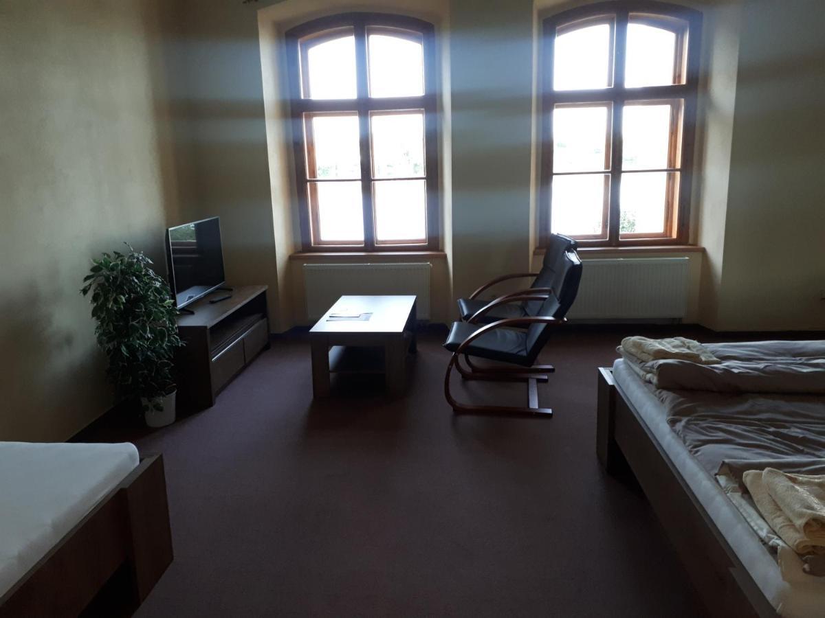 Apartmany Setkova Vila ยินดริคูฟราเดตส์ ภายนอก รูปภาพ
