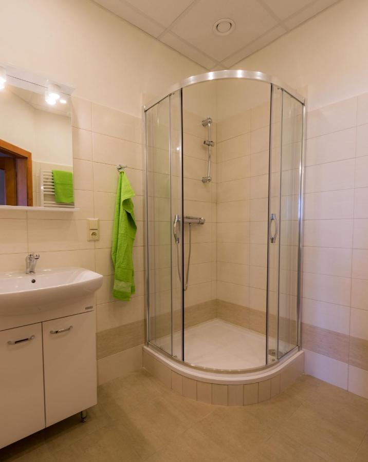 Apartmany Setkova Vila ยินดริคูฟราเดตส์ ภายนอก รูปภาพ