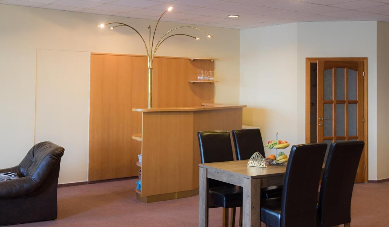 Apartmany Setkova Vila ยินดริคูฟราเดตส์ ภายนอก รูปภาพ