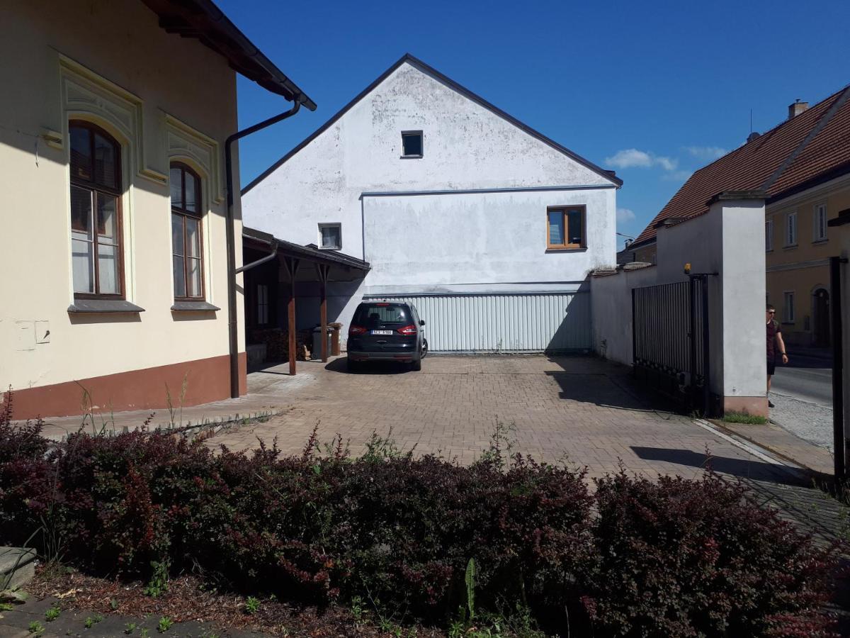 Apartmany Setkova Vila ยินดริคูฟราเดตส์ ภายนอก รูปภาพ